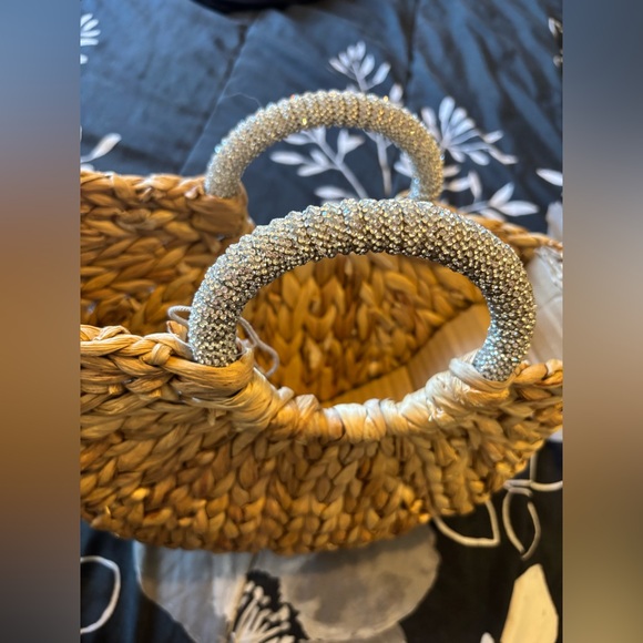 Handbag - Picture 2 of 3